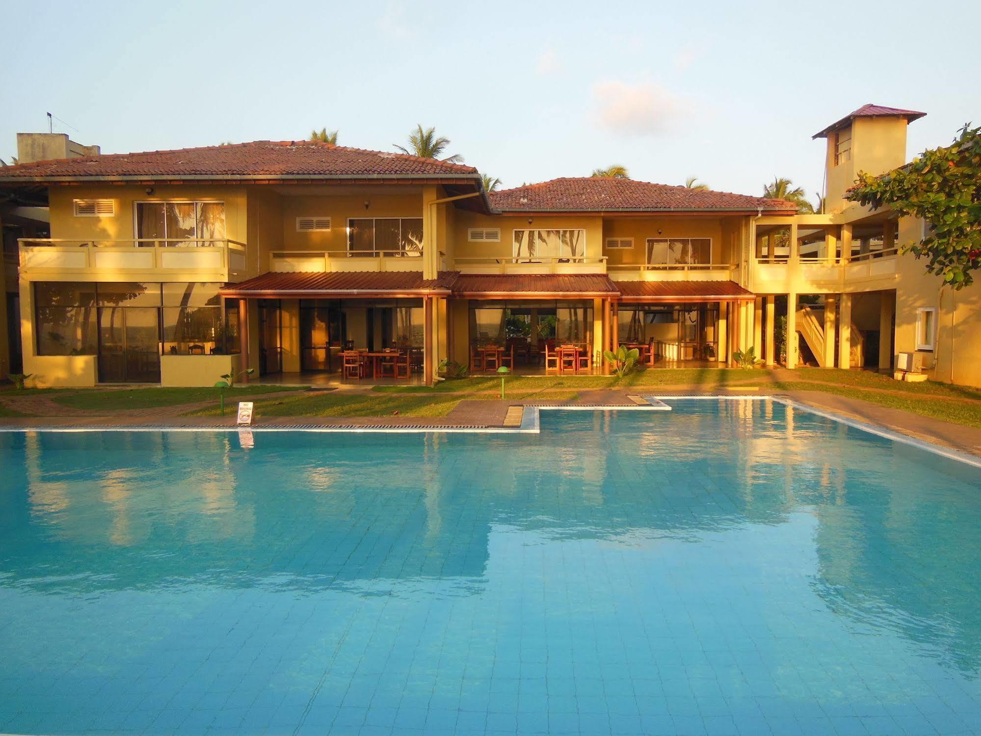 Sanmali Beach Hotel Marawila Exterior foto