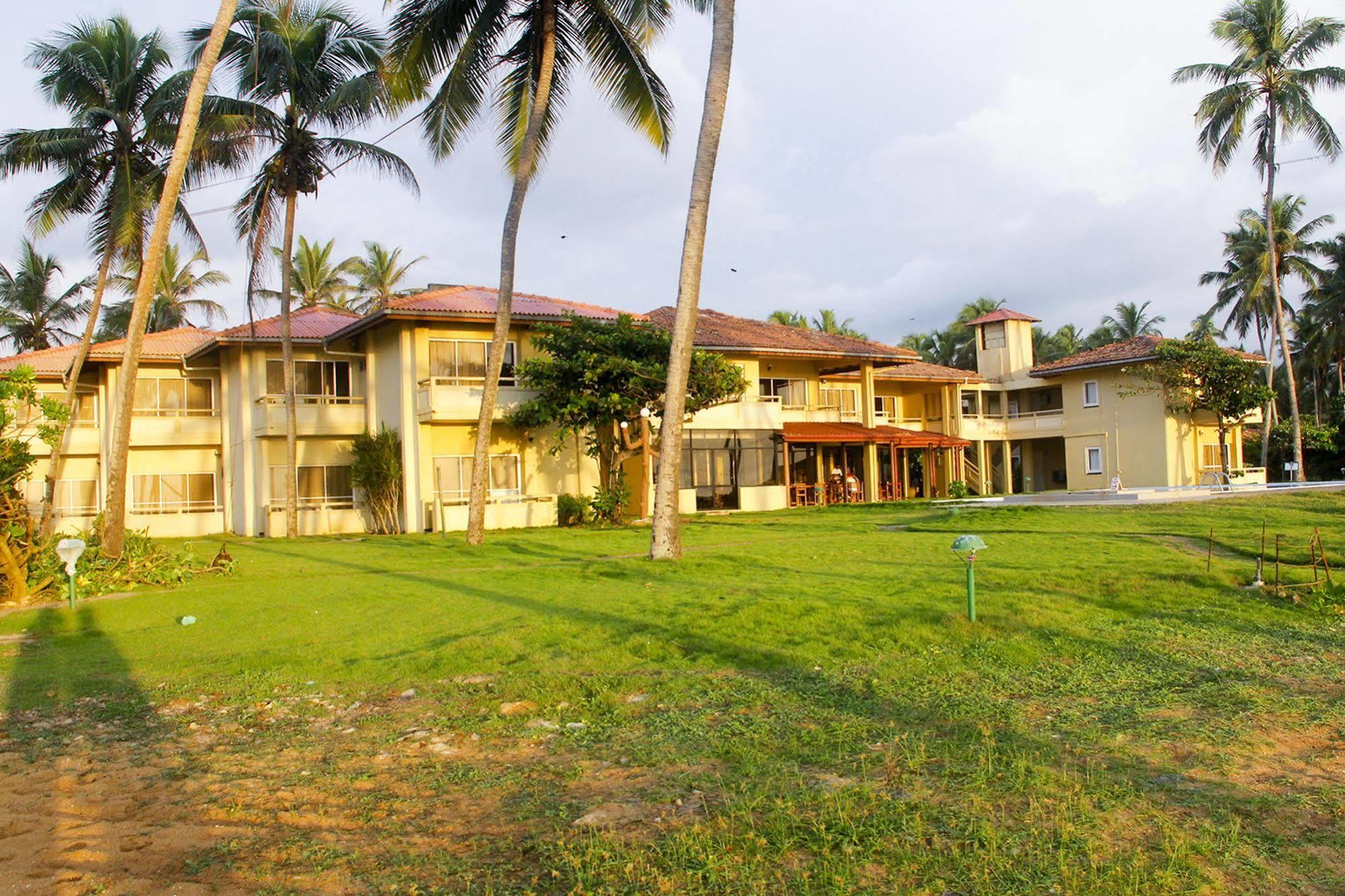 Sanmali Beach Hotel Marawila Exterior foto